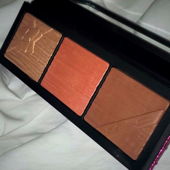 M•A•C 💋 Shiny Pretty Things Face Palette (pick 1) Limited Ed./Discontinued BNIB - Picture 6 of 9